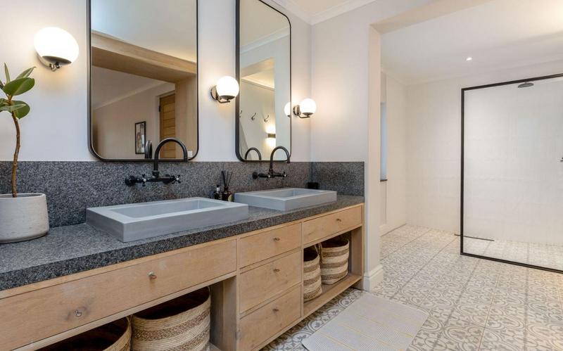 4 Bedroom Property for Sale in Llandudno Western Cape